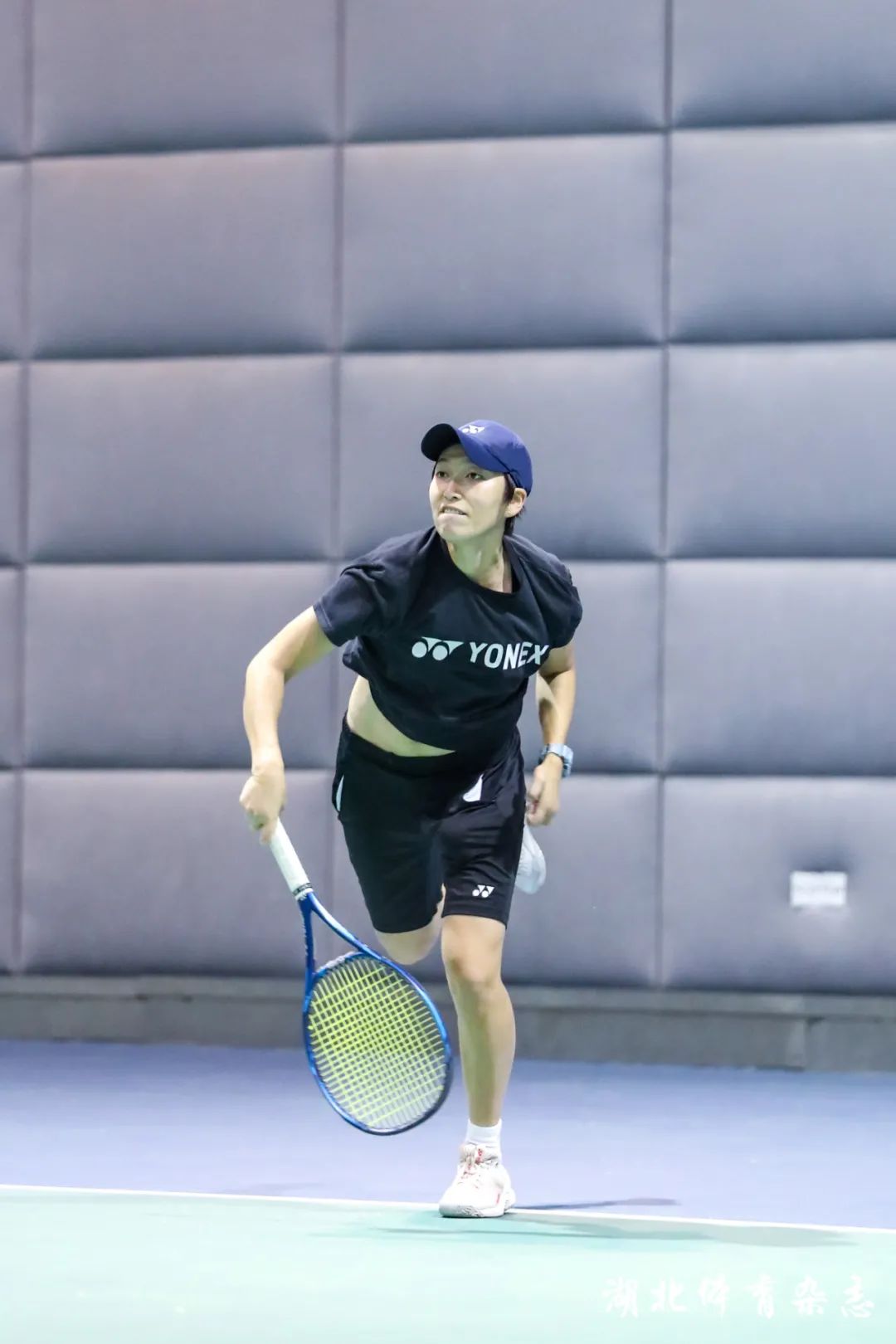 他以轻松的 他以轻松的