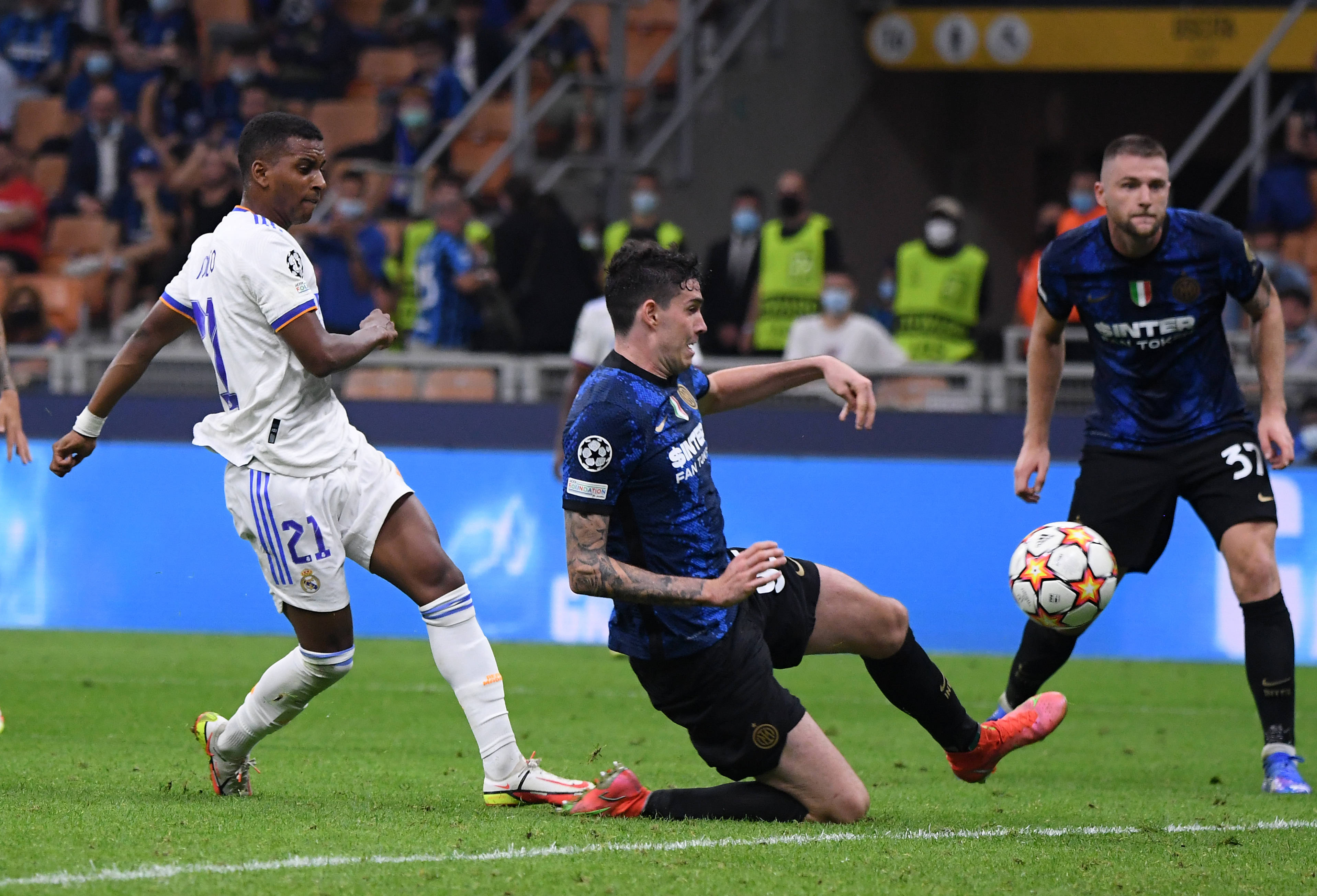 约翰逊的三 约翰逊的三